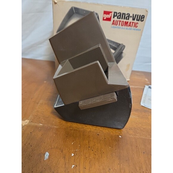 GAF Pana-Vue Automatic Lighted 2x2 Slide Viewer Vintage Battery Operated - Picture 5 of 6